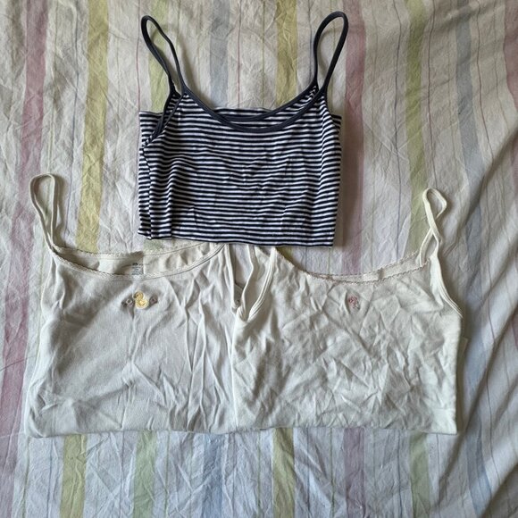 Brandy Melville Tank Bundle - Picture 1 of 4